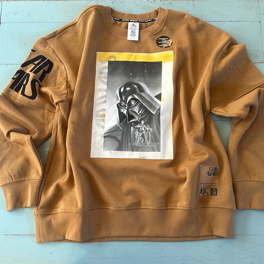 NWT Disney Star Wars Darth Vader sweatshirt unisex Large
